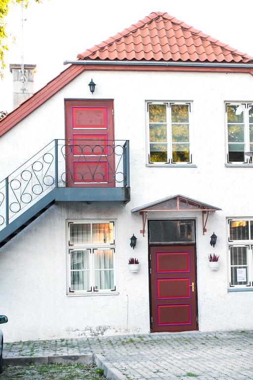 Guesthouse Laurits Kuressaare Bagian luar foto